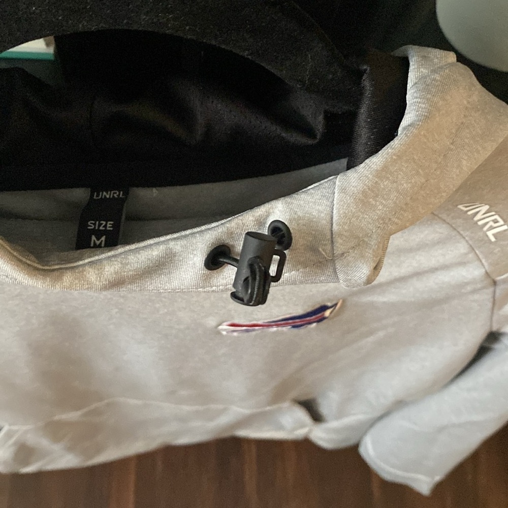 Buffalo Bills x UNRL Hoodie - Picture 3 of 5